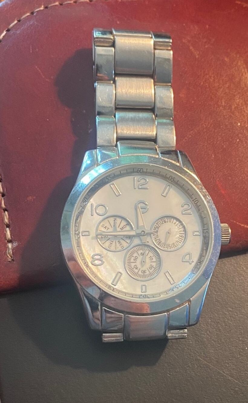 Women's Gossip G Watch, Silver Tone Chrono Style, New battery